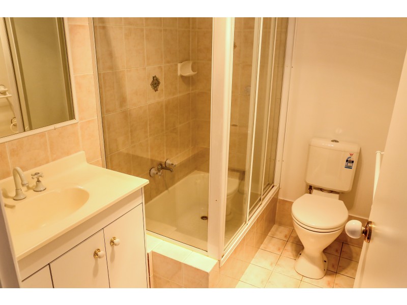 1/70 Crest Street, Mount Gravatt East QLD 4122