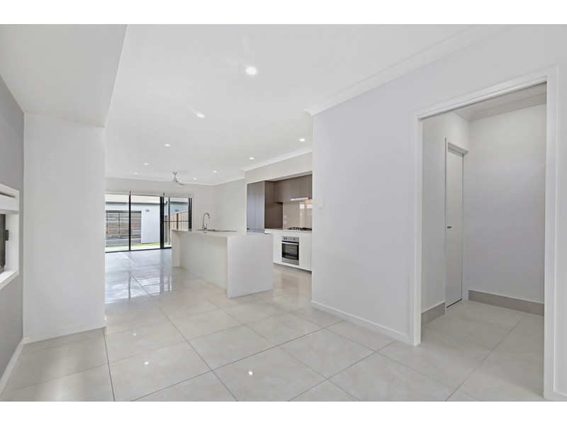 88 Kookaburra Circuit, Rochedale QLD 4123