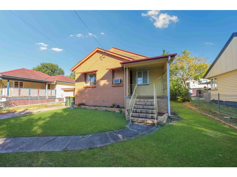 53 Broadwater Road, Mount Gravatt East QLD 4122