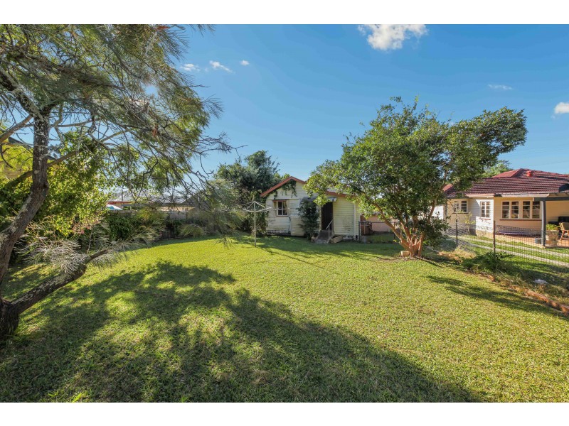 53 Broadwater Road, Mount Gravatt East QLD 4122