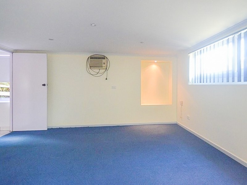 232 Broadwater Road, Mansfield QLD 4122