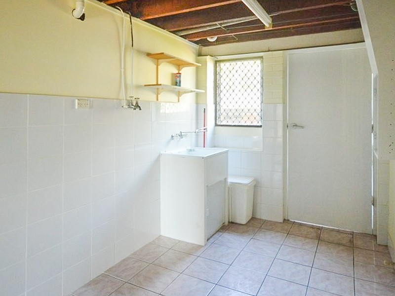 232 Broadwater Road, Mansfield QLD 4122