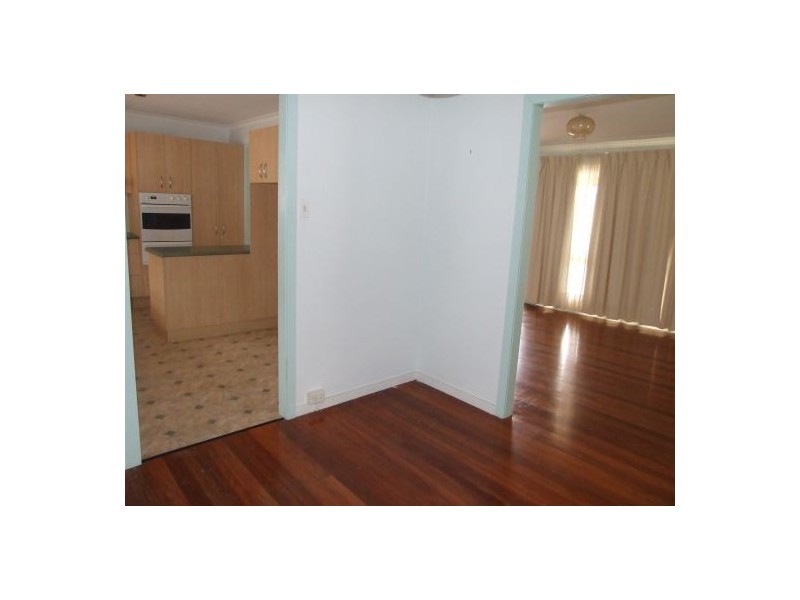 5 Dirkala St, Mansfield QLD 4122