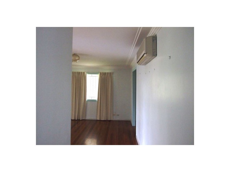 5 Dirkala St, Mansfield QLD 4122