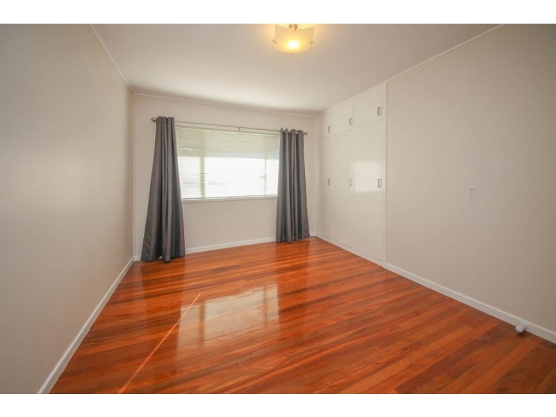 44 Valentia Street, Mansfield QLD 4122