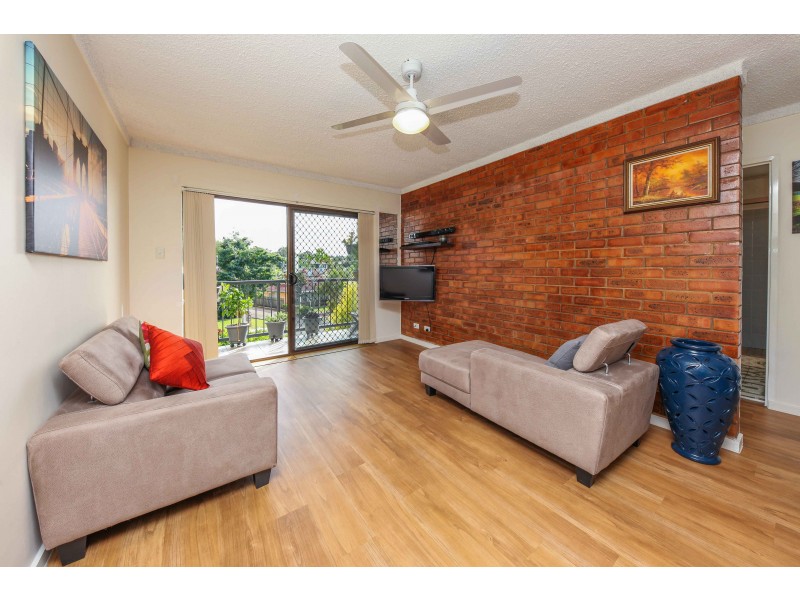 2/2 Raintree Street, Mansfield QLD 4122