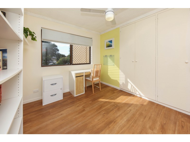 2/2 Raintree Street, Mansfield QLD 4122