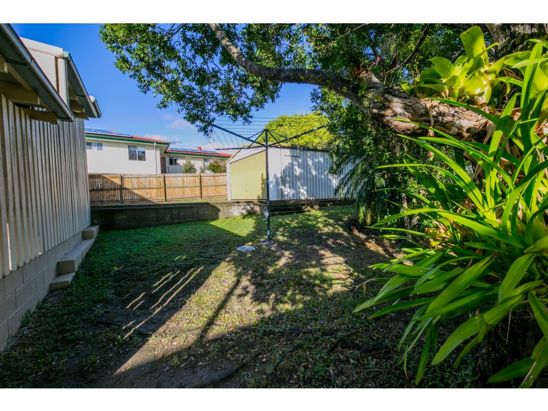 6 Ingal, Wishart QLD 4122