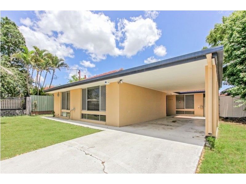 525 Broadwater Road, Mansfield QLD 4122