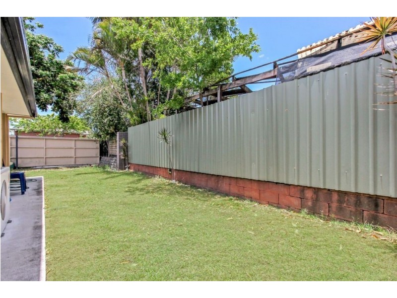 525 Broadwater Road, Mansfield QLD 4122