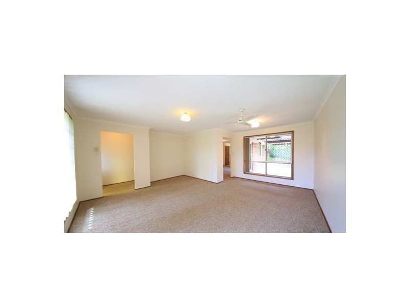 4 Roker Drive, Currumbin Waters QLD 4223