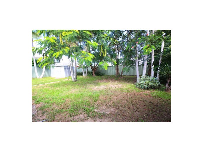 4 Roker Drive, Currumbin Waters QLD 4223
