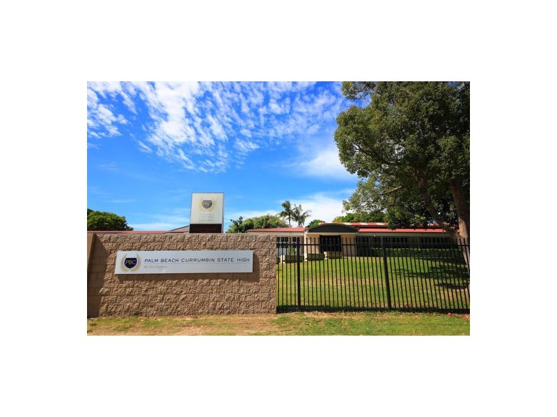 4 Roker Drive, Currumbin Waters QLD 4223
