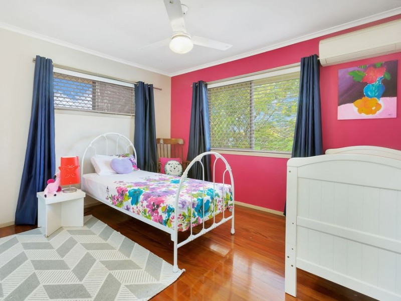 15 Novello Street, Mansfield QLD 4122