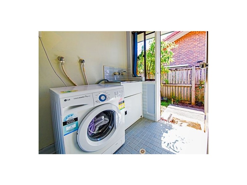 1/5 Ash Court, Arundel QLD 4214