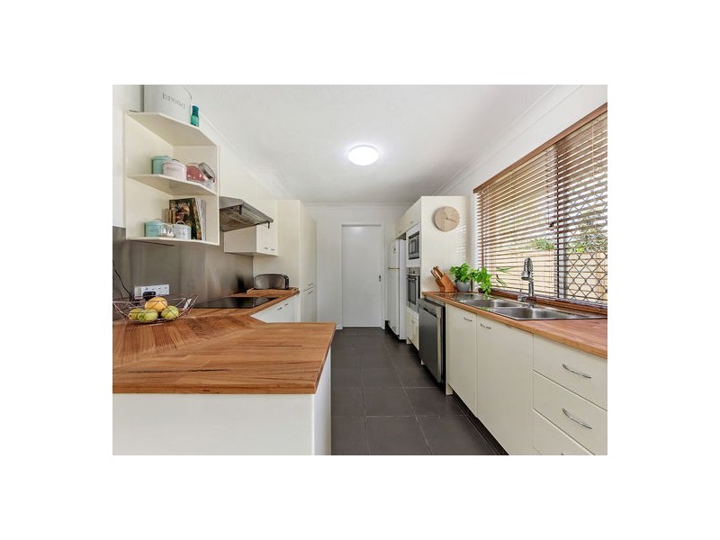 31/50 St Kevins Ave, Benowa QLD 4217