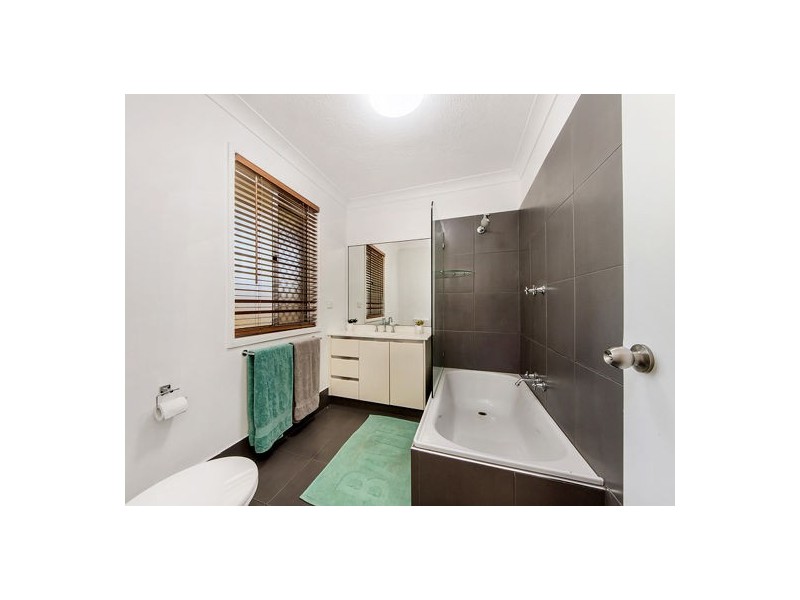 31/50 St Kevins Ave, Benowa QLD 4217