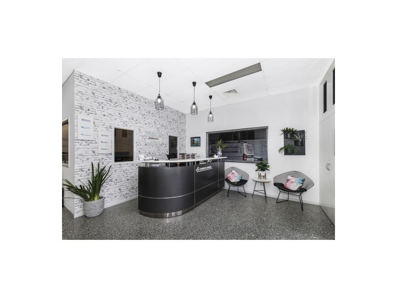 15 Elliott Court, Hillcrest QLD 4118