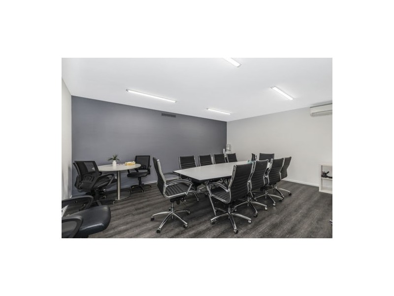 15 Elliott Court, Hillcrest QLD 4118