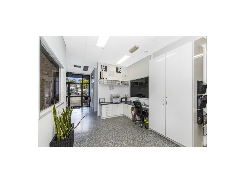 15 Elliott Court, Hillcrest QLD 4118