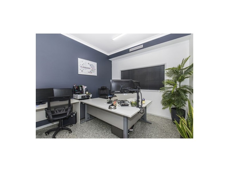 15 Elliott Court, Hillcrest QLD 4118