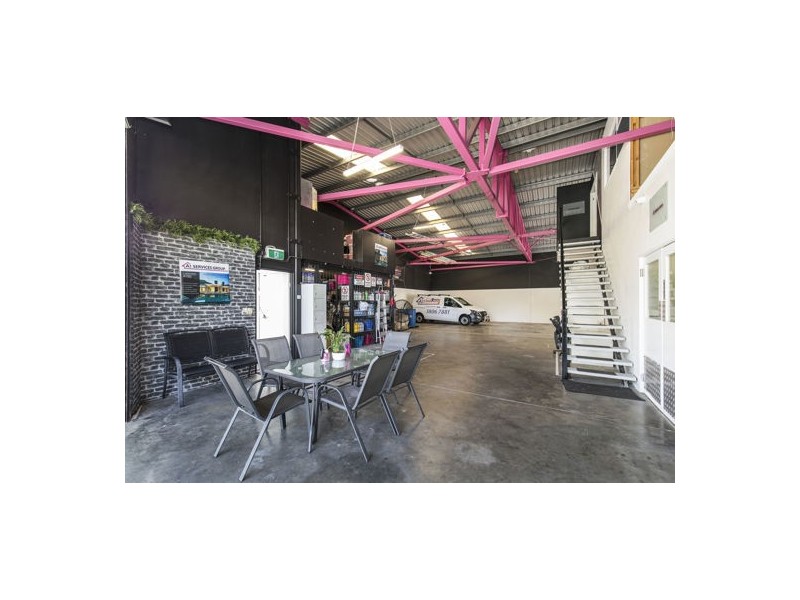 15 Elliott Court, Hillcrest QLD 4118