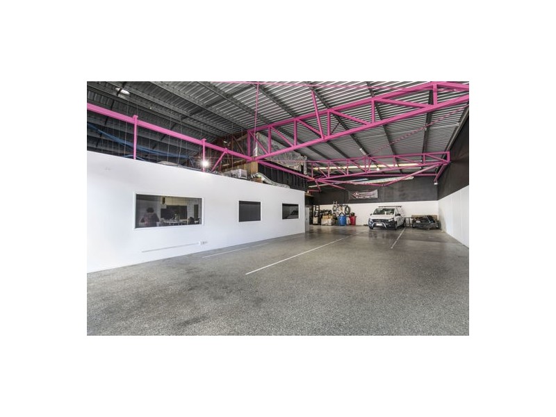 15 Elliott Court, Hillcrest QLD 4118