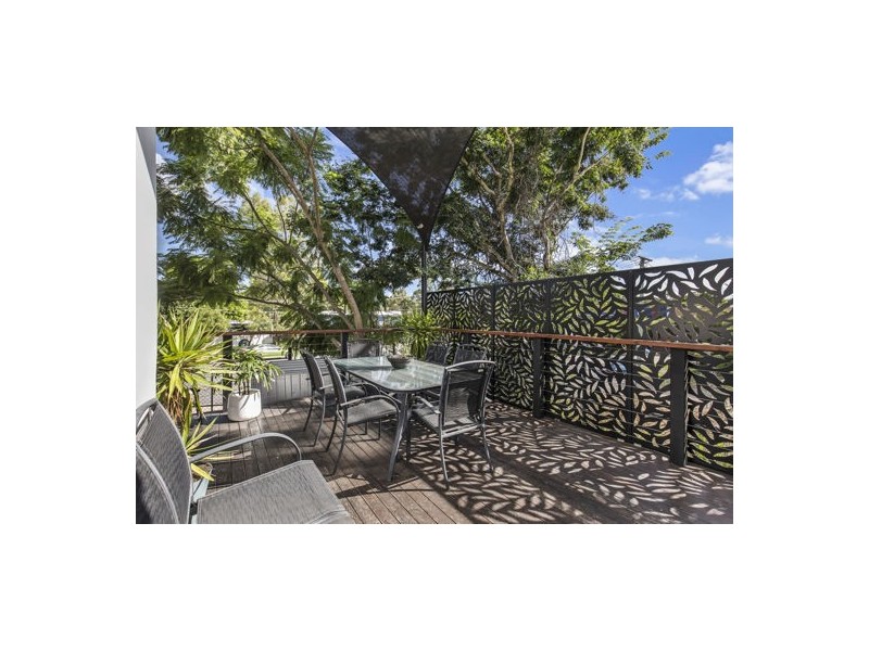 15 Elliott Court, Hillcrest QLD 4118