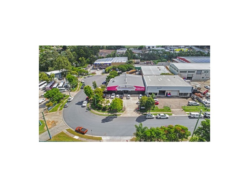 15 Elliott Court, Hillcrest QLD 4118