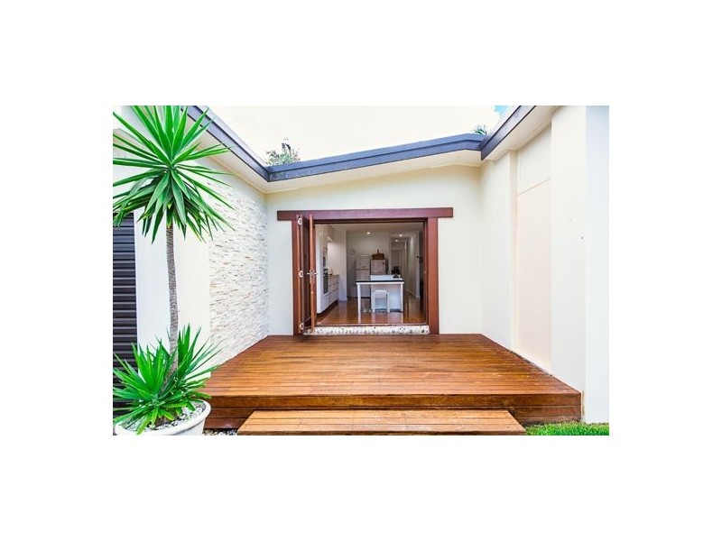 5 Susanne Street, Southport QLD 4215