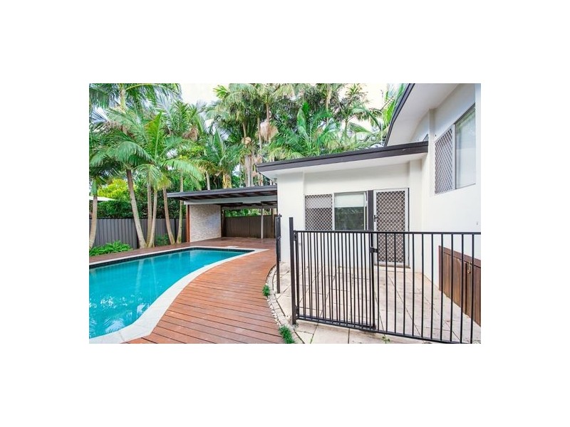 5 Susanne Street, Southport QLD 4215