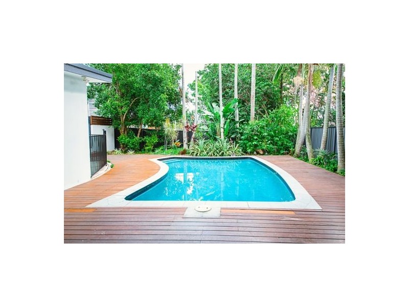 5 Susanne Street, Southport QLD 4215