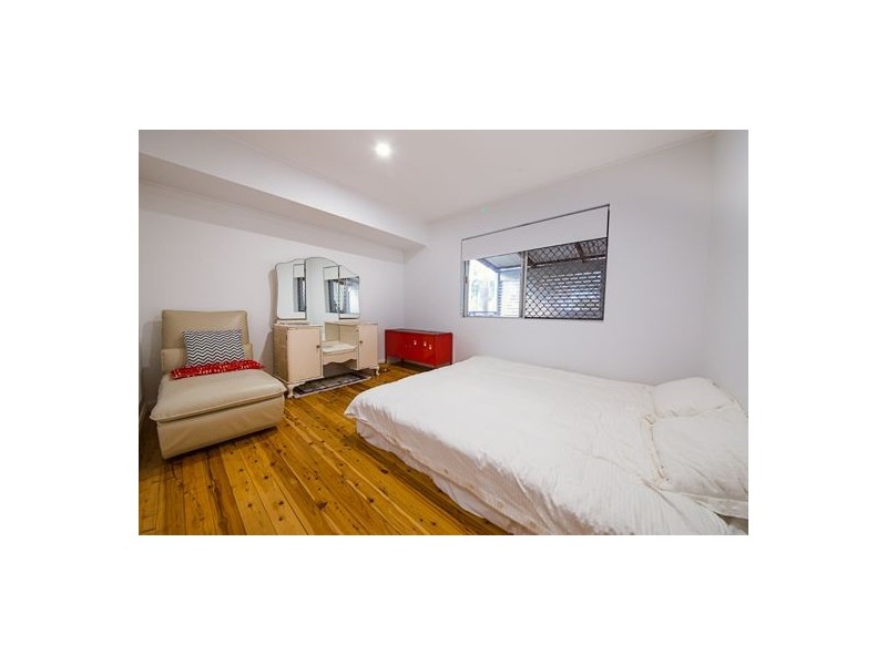 5 Susanne Street, Southport QLD 4215