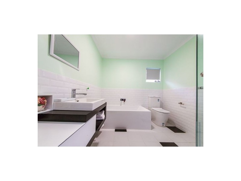 5 Susanne Street, Southport QLD 4215