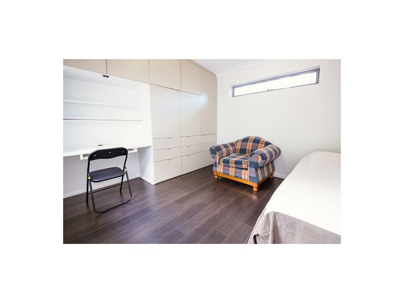 5 Susanne Street, Southport QLD 4215