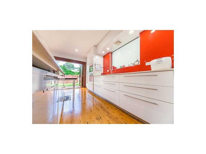 5 Susanne Street, Southport QLD 4215