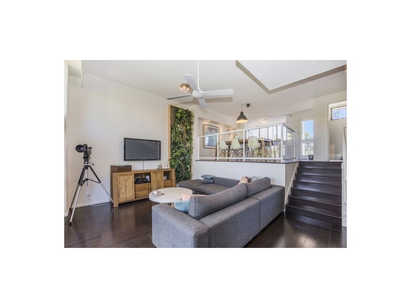 16/7 Campbell Street, Bundall QLD 4217