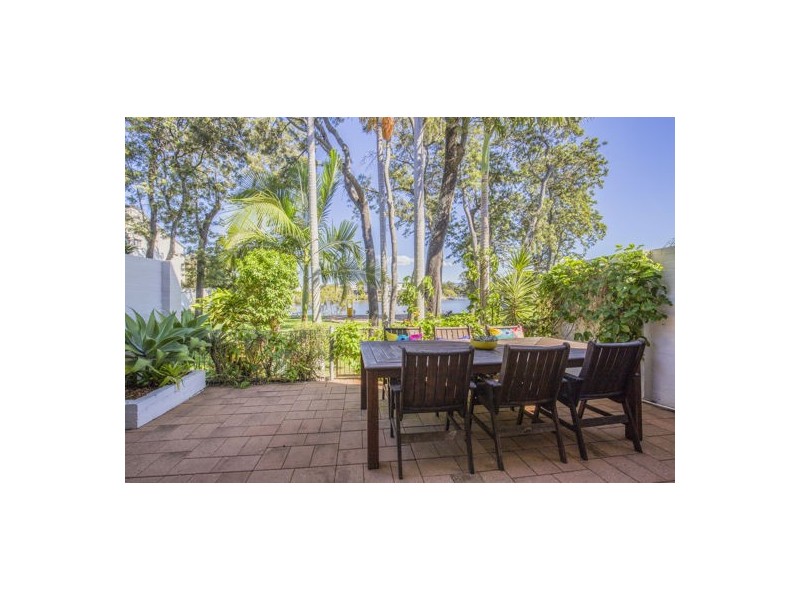 16/7 Campbell Street, Bundall QLD 4217