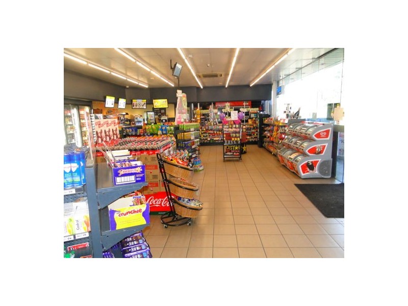 500-503 Kingston Rd, Kingston QLD 4114