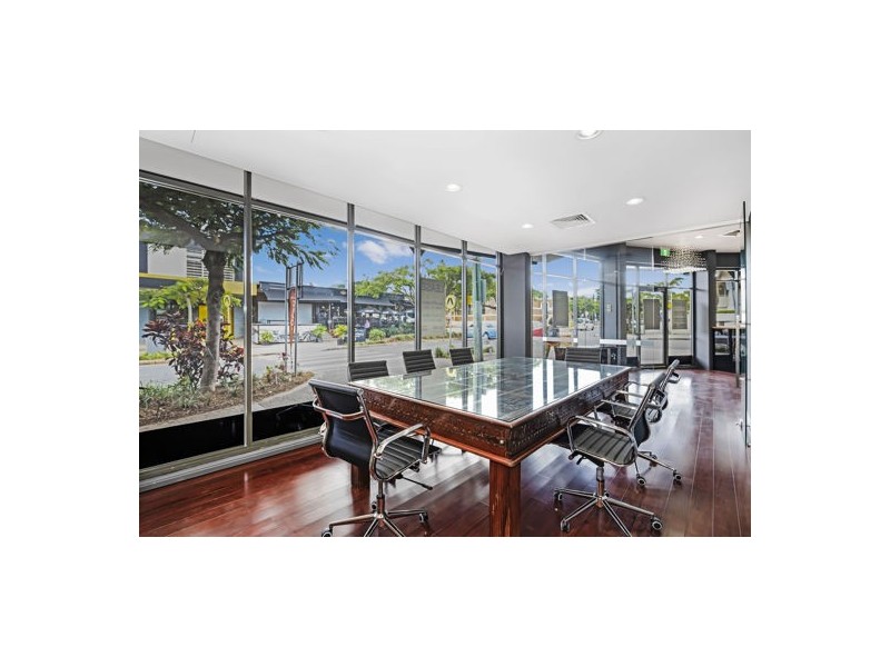 LEASE B, 33 RACECOURSE ROAD, Hamilton QLD 4007