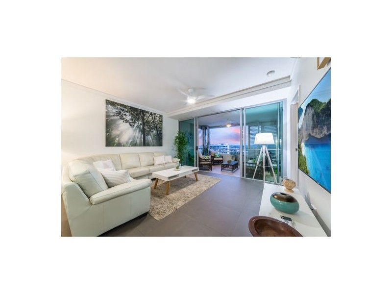 1105/360 Marine Parade, Labrador QLD 4215