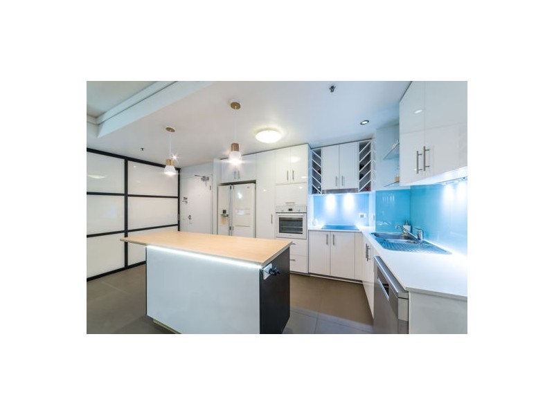 1105/360 Marine Parade, Labrador QLD 4215