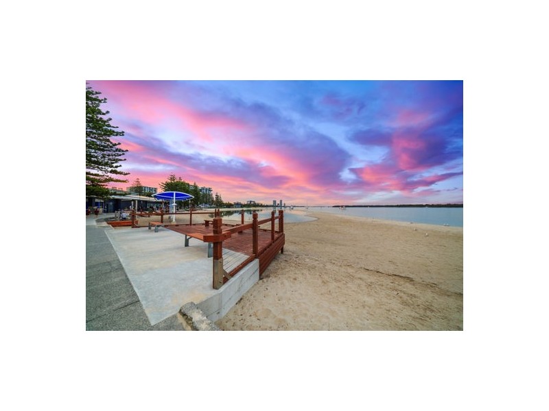 1105/360 Marine Parade, Labrador QLD 4215