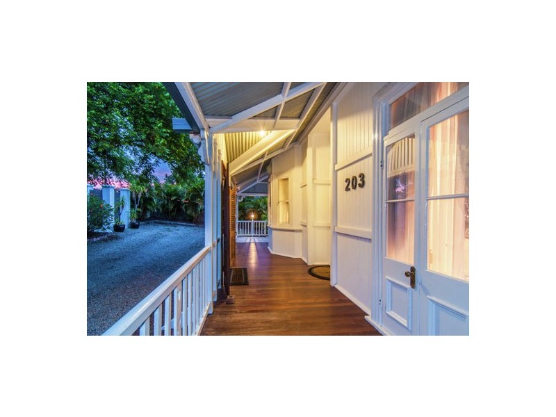 203 Rode Rd, Wavell Heights QLD 4012