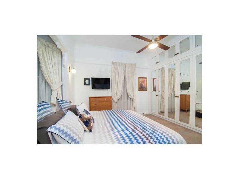 203 Rode Rd, Wavell Heights QLD 4012