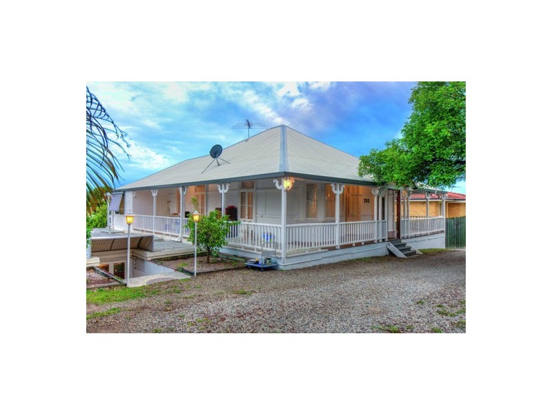203 Rode Rd, Wavell Heights QLD 4012