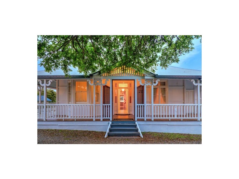 203 Rode Rd, Wavell Heights QLD 4012