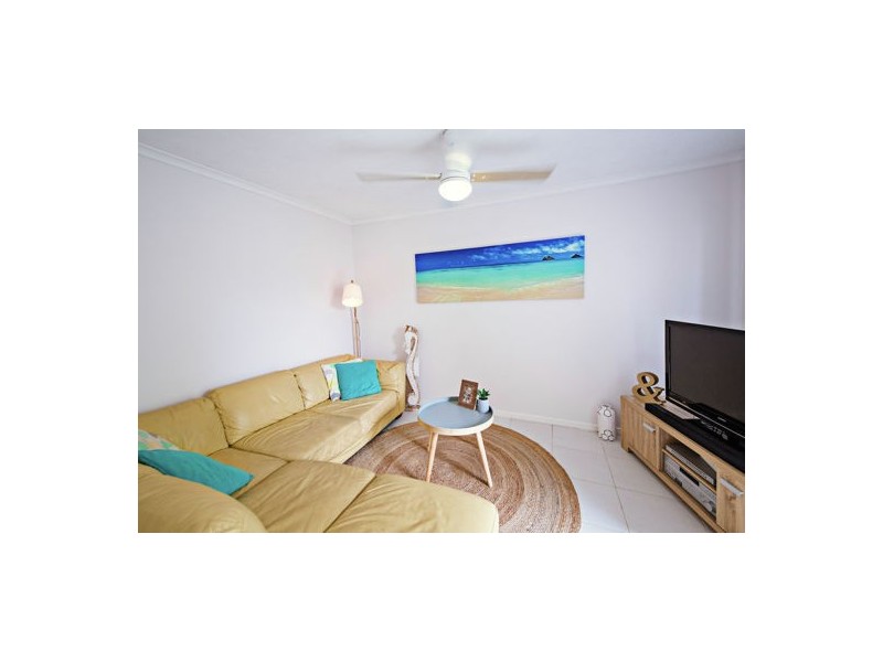 5/5 Rolan Court, Palm Beach QLD 4221