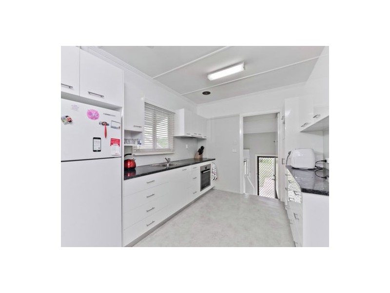 75 Wickham St, Brighton QLD 4017