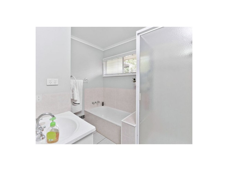 18 Shelley Street, Strathpine QLD 4500